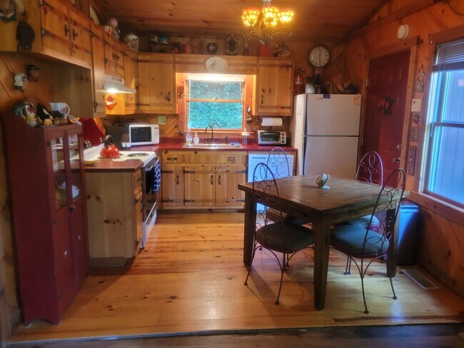 Foto del edificio - 546 Saddle Gap Dr