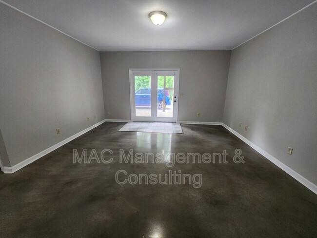Foto del edificio - 978 N Franklin Ave
