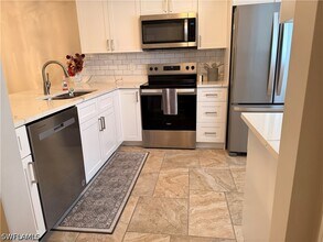 Building Photo - 17454 Blueberry Hill Dr