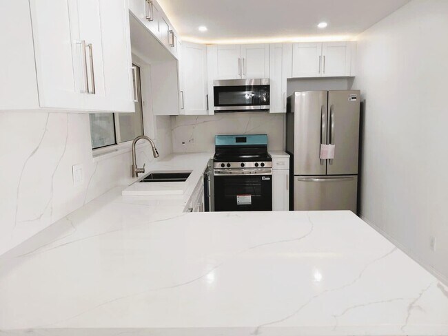 Foto del edificio - 2431 SE Robin Cir