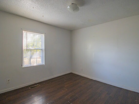 Foto del edificio - 830 5th Ave N