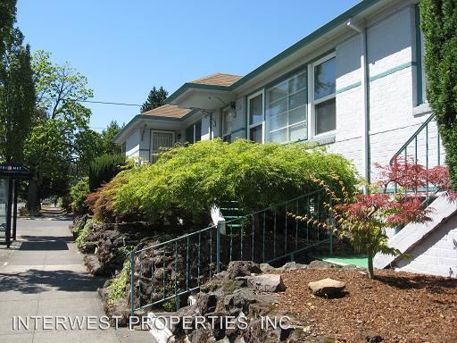 Primary Photo - 7903 E Burnside St