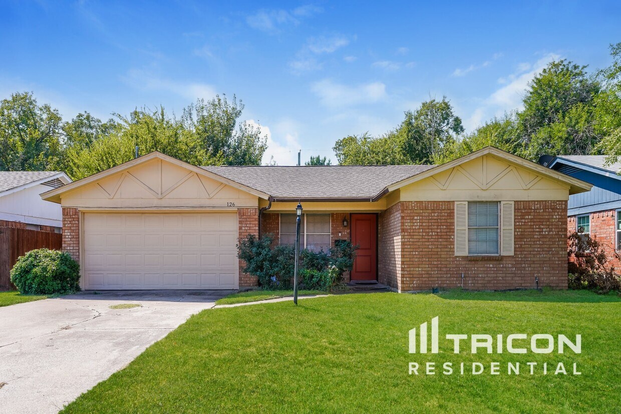 Foto principal - 126 Tharp St