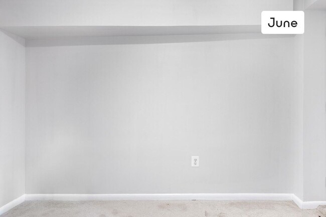 Foto del edificio - ROOM ONLY in 2-bed/1.0-bath Home