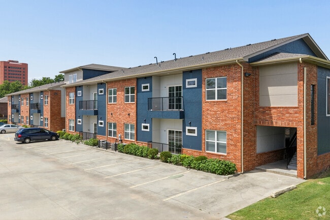 Building Photo - 715 Monnett