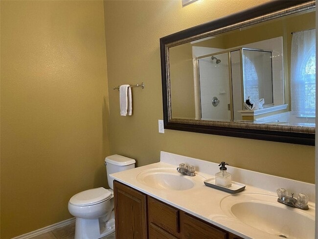 Building Photo - 209 Moonlight Dr