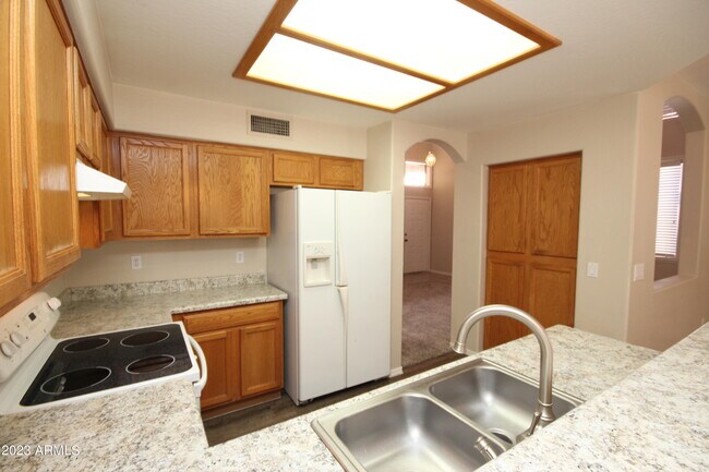 Foto del edificio - 10645 W Coronado Rd
