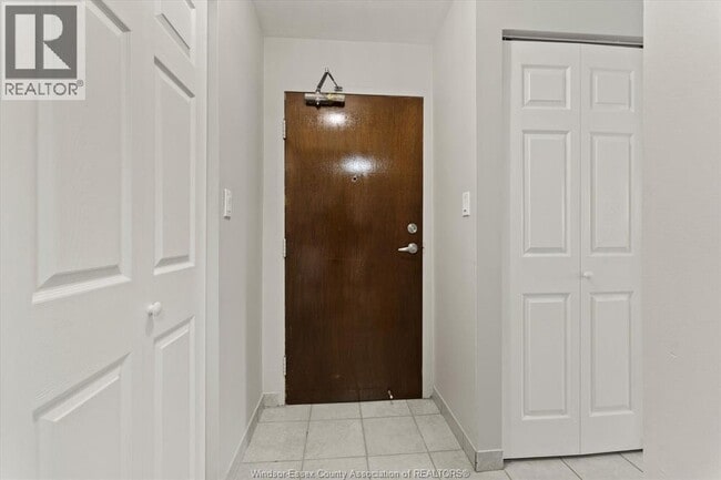 Building Photo - 1160 Howard Ave