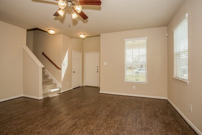 Building Photo - 15030 Silhouette Ridge Dr