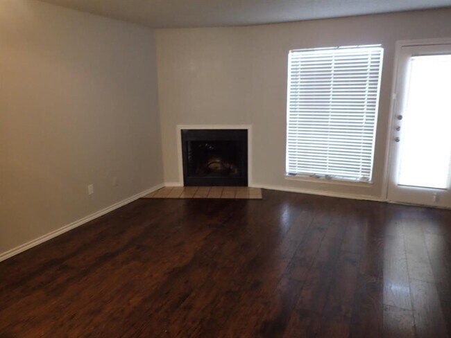Building Photo - 2901 Sappington Pl
