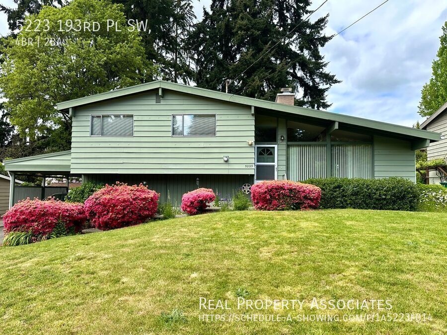 Foto principal - 5223 193rd Pl SW