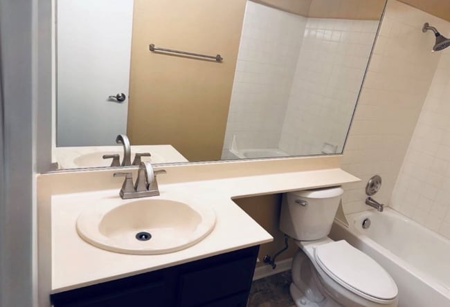 Foto del edificio - 2181 Bay Club Dr