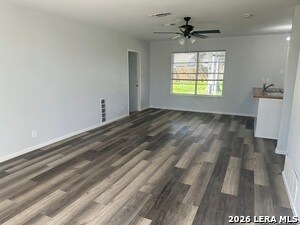 Building Photo - 115 Meadow Trail Dr