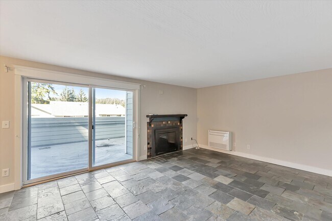 Foto del edificio - 2440 140th Ave NE