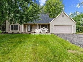 Building Photo - 1900 Vernon Dr S