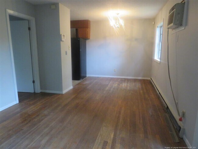 Foto del edificio - 2462 Bragg Blvd