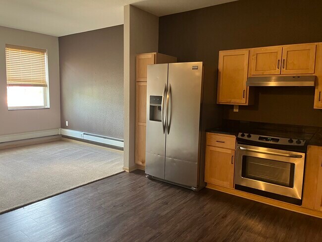 Foto del edificio - Western U Flats