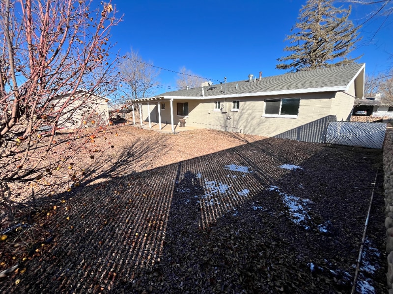 Building Photo - 18 S 600th St W