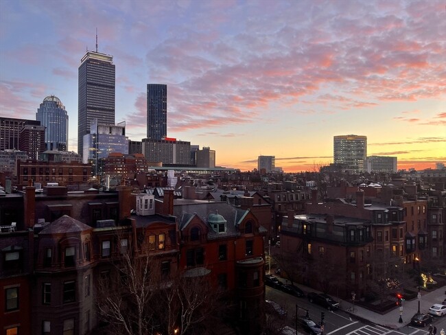 Foto del edificio - 330 Beacon St