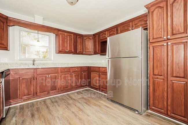 Building Photo - 1603 Guyer St