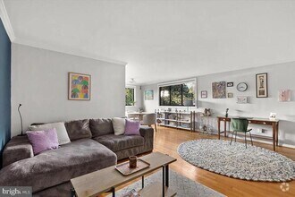 Building Photo - 2725 39th St NW