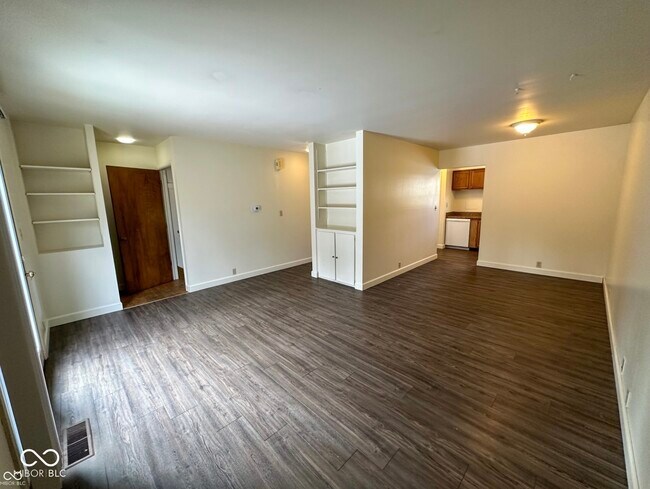 Foto del edificio - 601 E Washington St