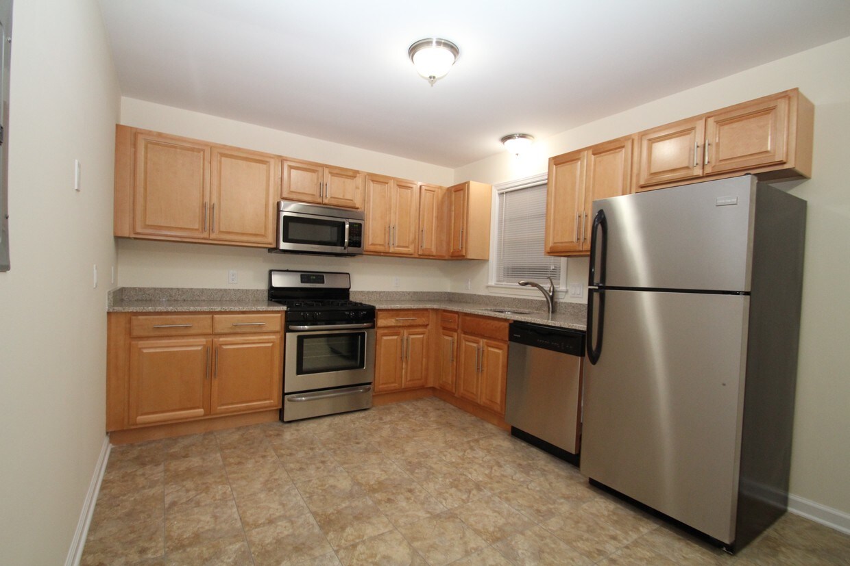 24 West Ave, Norwalk, CT 06854 Townhome Rentals in Norwalk CT