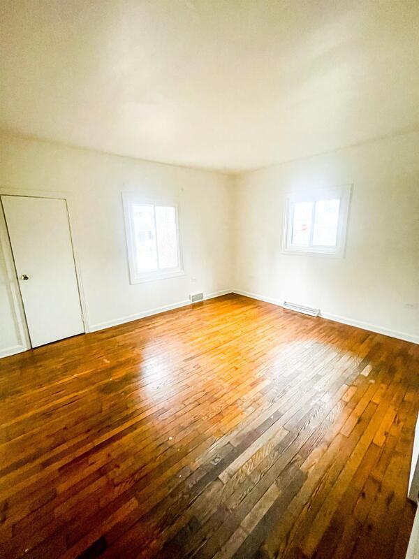 609 Crider Ave NE, New Philadelphia, OH 44663 Condo for Rent in New