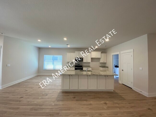 Foto del edificio - New home! 4/3