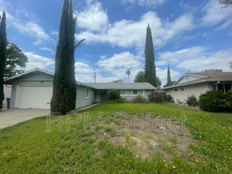 Primary Photo - 10763 Oakton Way