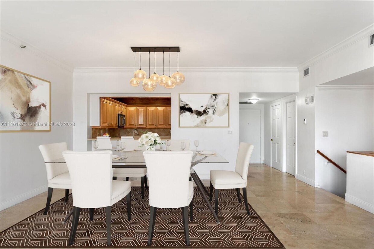 Foto principal - 201 Crandon Blvd