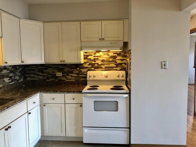 Building Photo - 420 Beach Ave