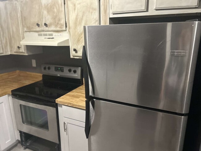 Building Photo - 126 Kesterson St