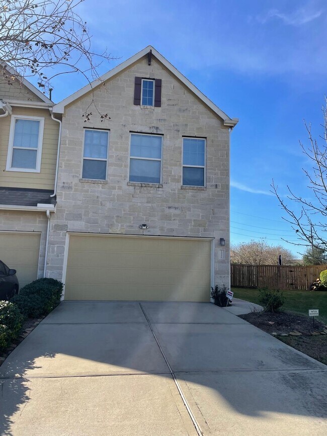 Foto del edificio - 23331 Del Rosso St