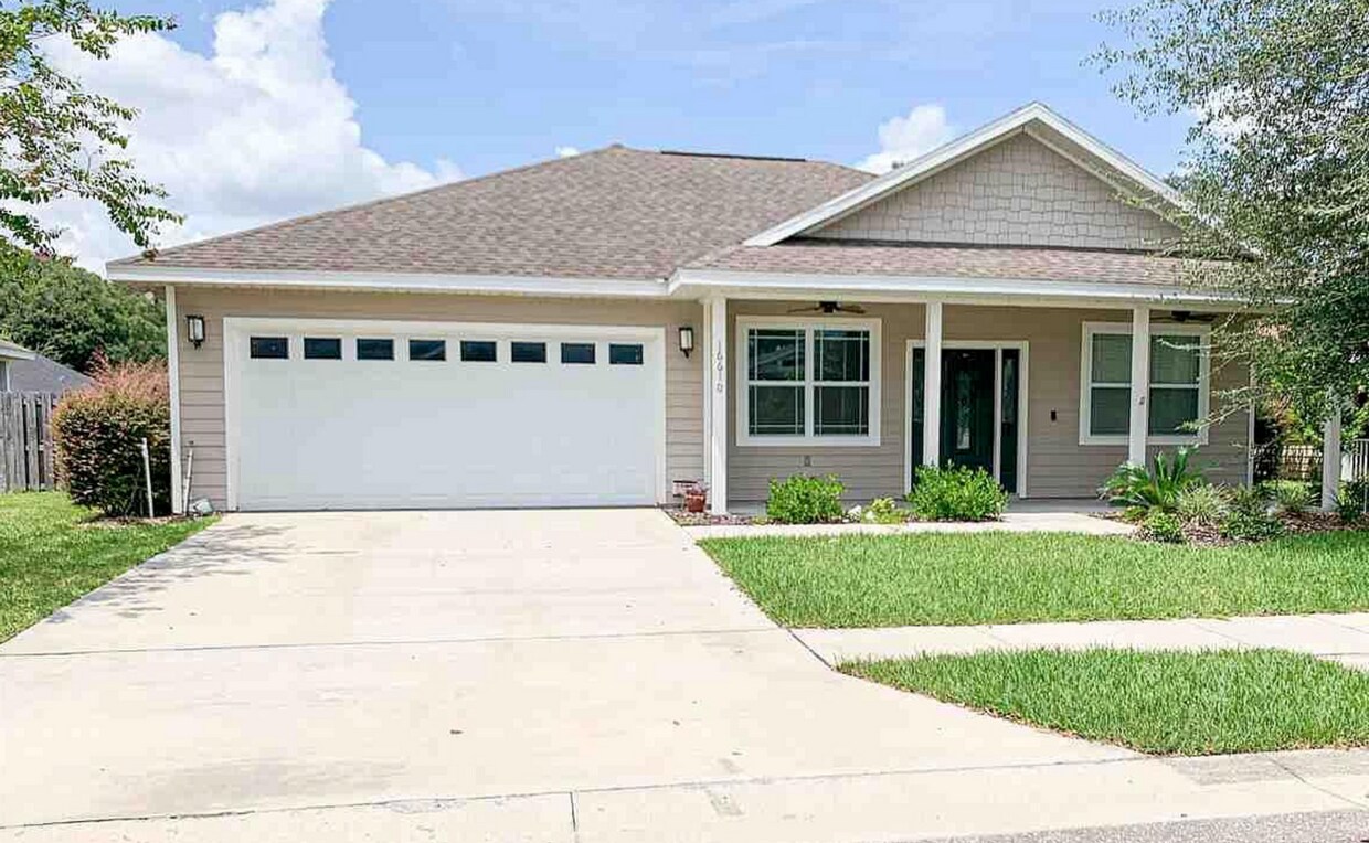 Primary Photo - 3/2 Home in Oak Ridge