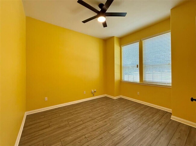 Foto del edificio - 4200 Rainy Creek Ln