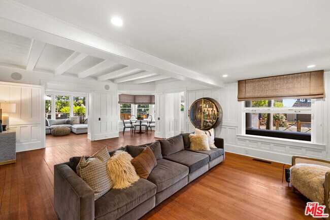 Building Photo - 1 MIRAMAR Ave