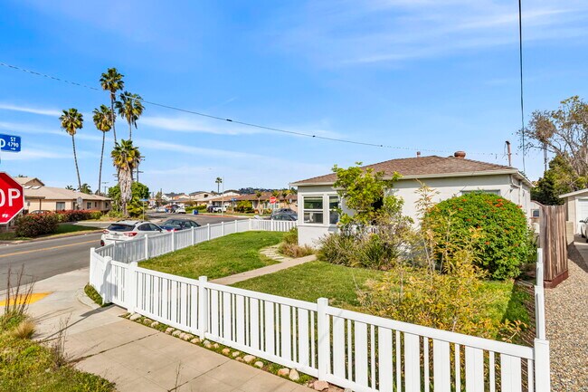 Building Photo - 4771 Choctaw Dr