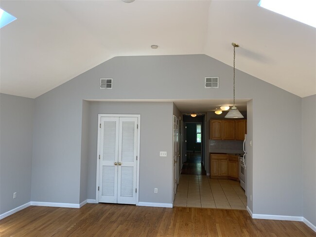 Building Photo - 268 Neptune Ave