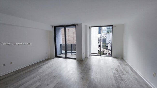 Foto del edificio - 31 SE 6th St