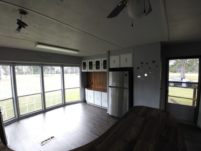 Foto del edificio - 706 Tower Lane