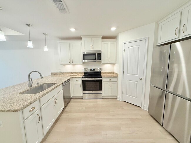 Foto del edificio - Beautiful Craftsman-Style Home - Open Layout