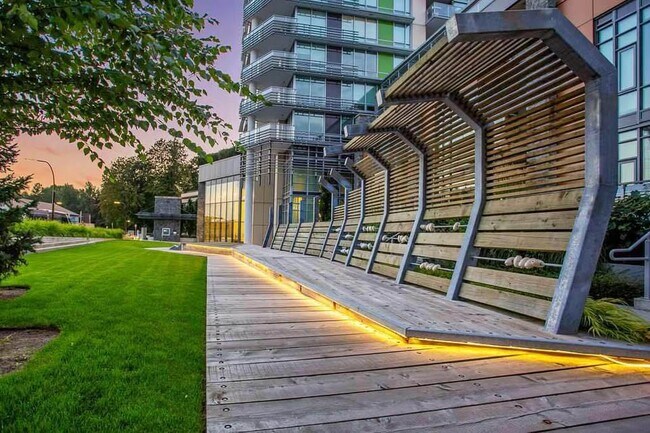 Building Photo - 680 Seylynn Cres