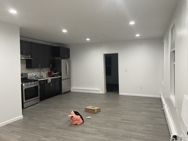 Building Photo - 4220 Herkimer Pl