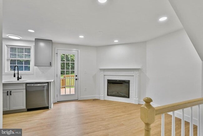 Building Photo - 21 Wyatt Ct