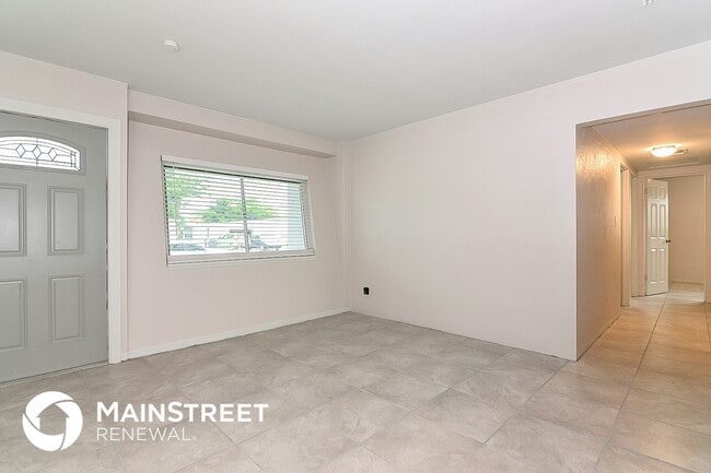 Building Photo - 926 Lewis Dr
