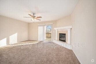 Building Photo - 8887 N Helena Dr