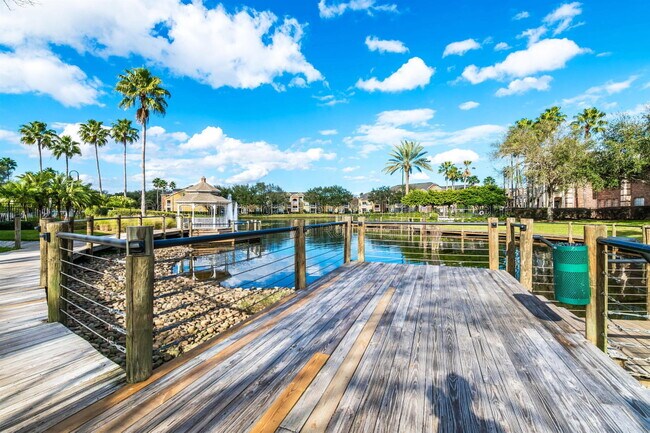 Foto del edificio - 2460 Grand Central Pkwy