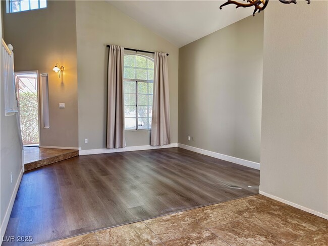 Building Photo - 1635 White Dr