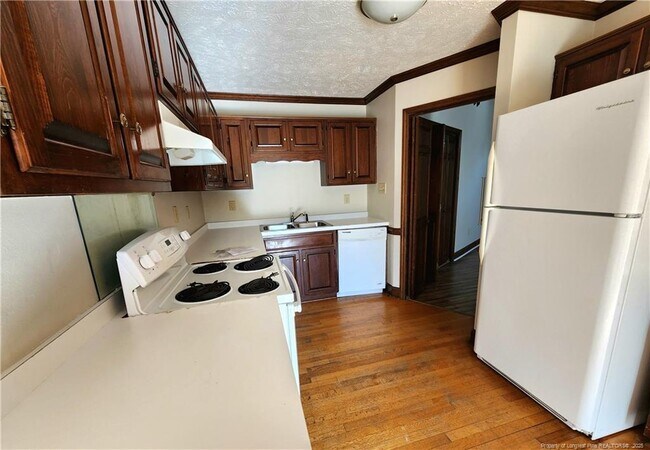 Foto del edificio - 449 Lands End Rd
